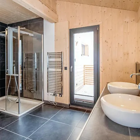 Four Bedroom Holiday In Pichl *